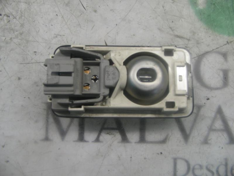 Recambio de piloto interior para citroën berlingo 2.0 hdi sx familiar referencia OEM IAM   