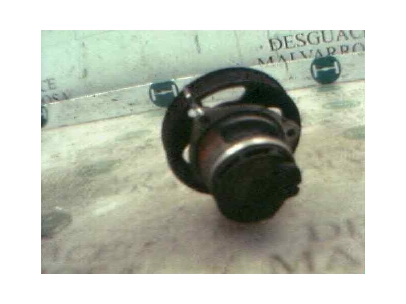 Recambio de bomba agua para opel vectra c berlina 2.0 dti referencia OEM IAM   
