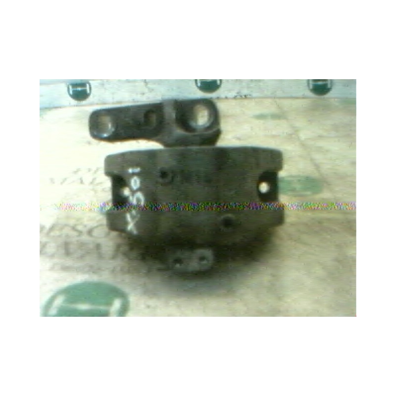 Recambio de soporte motor delantero para audi a3 (8l) 1.9 tdi referencia OEM IAM   