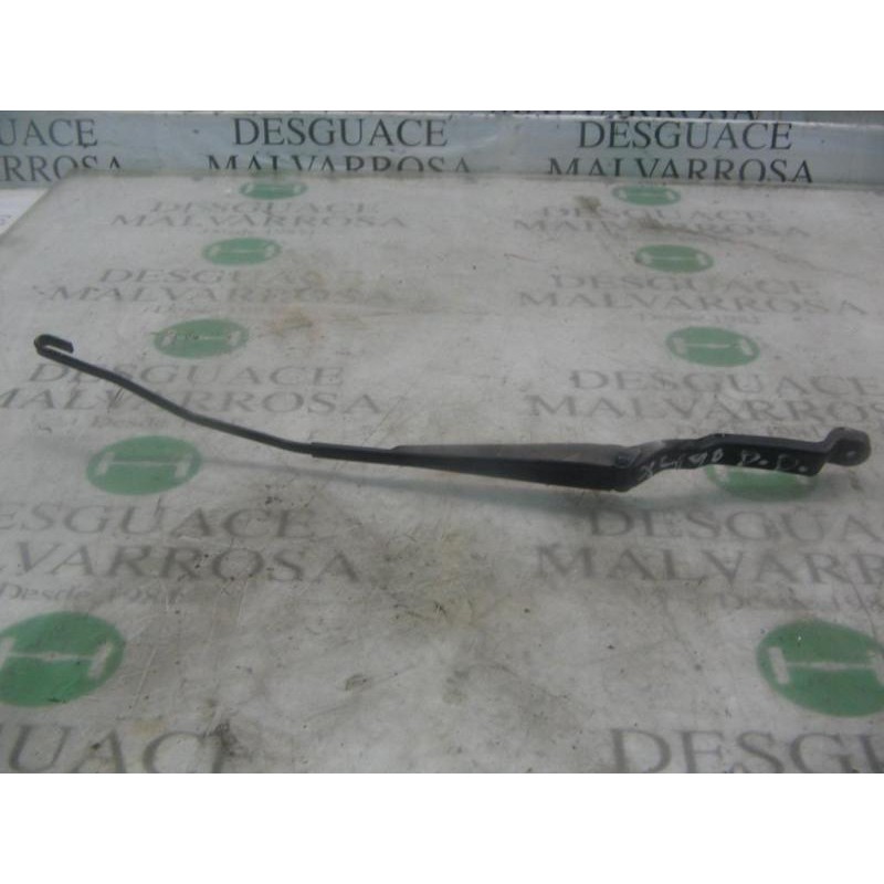 Recambio de brazo limpia delantero derecho para mg serie 200 (rf) 214 si (5-ptas.) referencia OEM IAM   