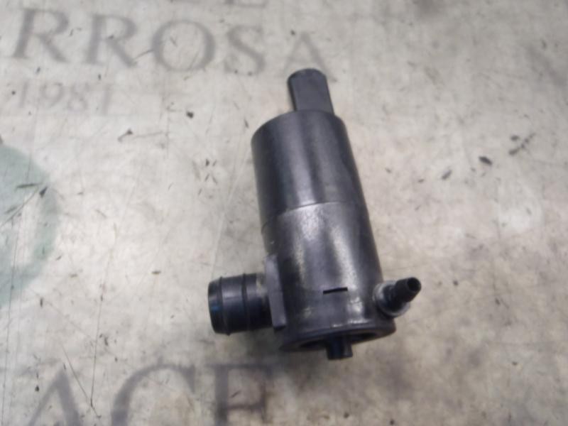 Recambio de bomba limpia para toyota yaris active referencia OEM IAM   