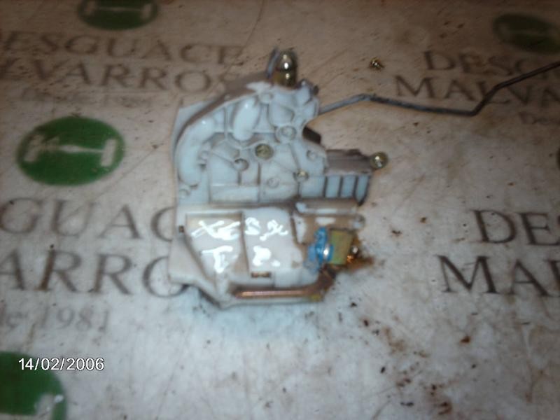 Recambio de cerradura puerta trasera derecha para nissan primera berlina (p11) gx referencia OEM IAM   