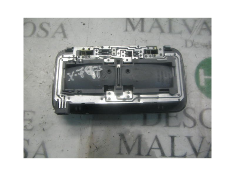 Recambio de piloto interior para alfa romeo 147 (190) 1.6 t.spark distinctive referencia OEM IAM   