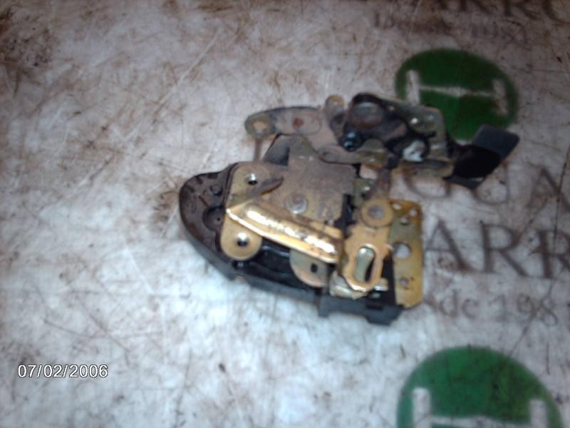 Recambio de cerradura puerta trasera derecha para kia shuma 1.8 gs berlina portón referencia OEM IAM   