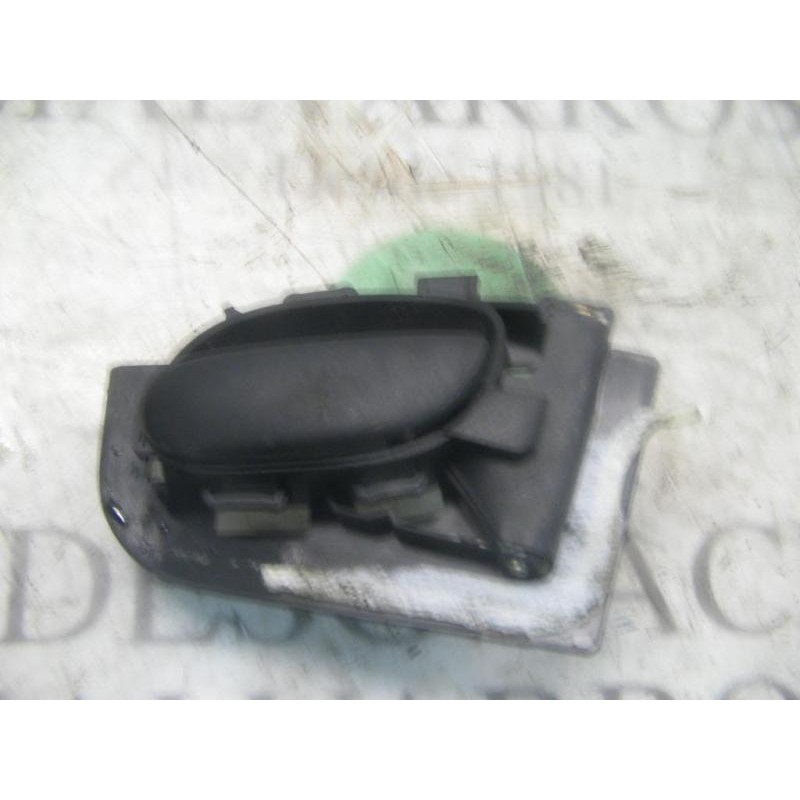 Recambio de maneta interior delantera derecha para peugeot 206 berlina xs referencia OEM IAM   