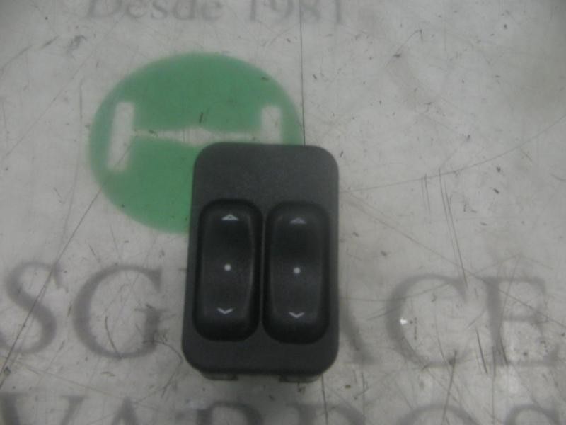Recambio de mando elevalunas delantero izquierdo para opel zafira a comfort referencia OEM IAM   