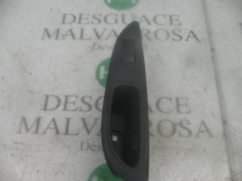 Recambio de mando elevalunas trasero izquierdo para nissan primera berlina (p12) acenta referencia OEM IAM   