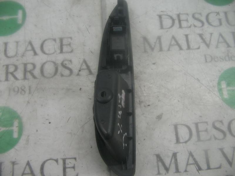 Recambio de mando elevalunas trasero derecho para nissan primera berlina (p12) acenta referencia OEM IAM   