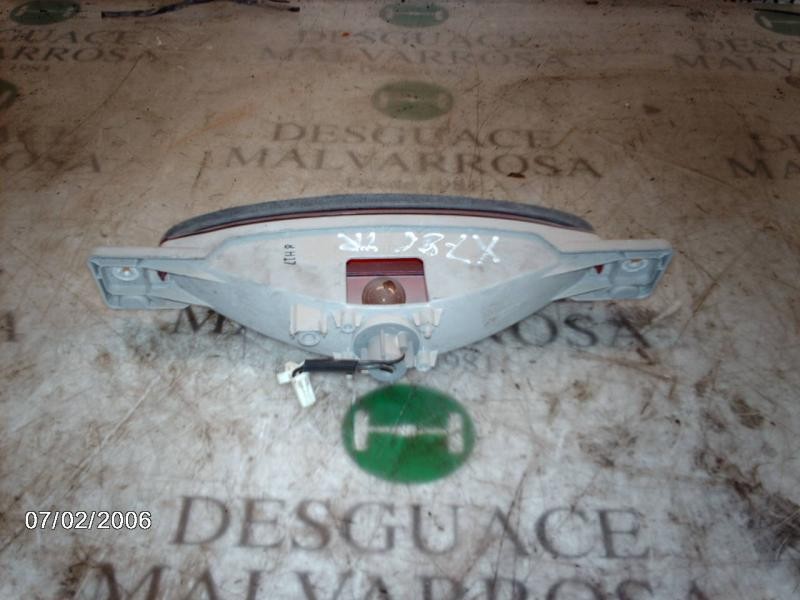 Recambio de piloto trasero central para kia shuma 1.8 gs berlina portón referencia OEM IAM   