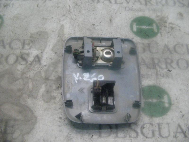 Recambio de piloto interior para citroën xsara berlina 1.6 lx referencia OEM IAM   