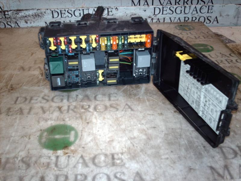 Recambio de caja reles / fusibles para ford focus berlina (cak) ghia referencia OEM IAM   