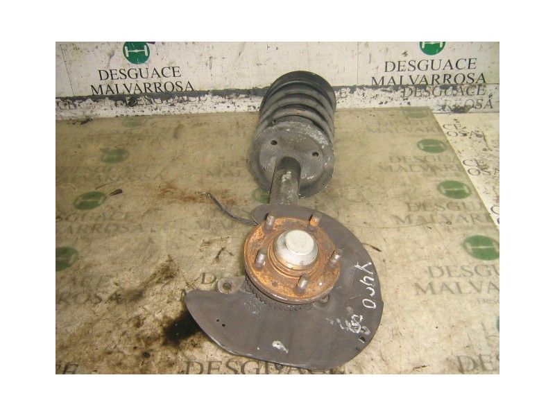 Recambio de mangueta delantera derecha para volvo serie 960 berlina/familiar básico berlina referencia OEM IAM   