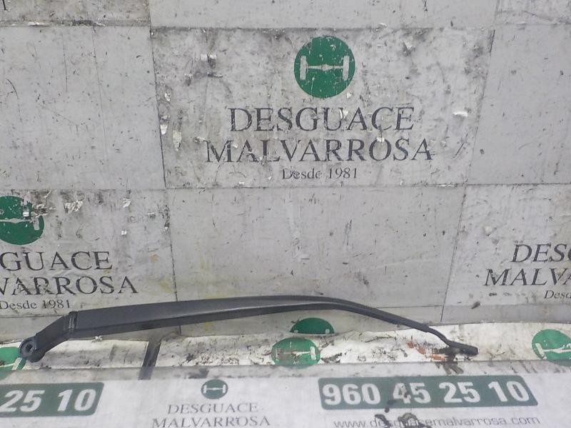 Recambio de brazo limpia delantero derecho para toyota auris 1.8 16v (híbrido) referencia OEM IAM 8521102300  