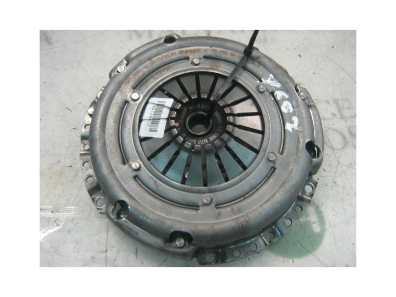 Recambio de kit embrague para mitsubishi colt berlina 3 (cz) 1.3 invite referencia OEM IAM   