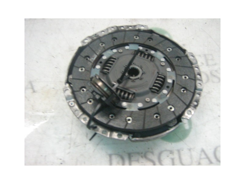 Recambio de kit embrague para mitsubishi colt berlina 3 (cz) 1.3 invite referencia OEM IAM   