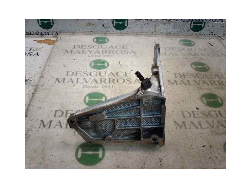 Recambio de soporte bomba inyeccion para citroën xsara berlina 1.9 diesel referencia OEM IAM   