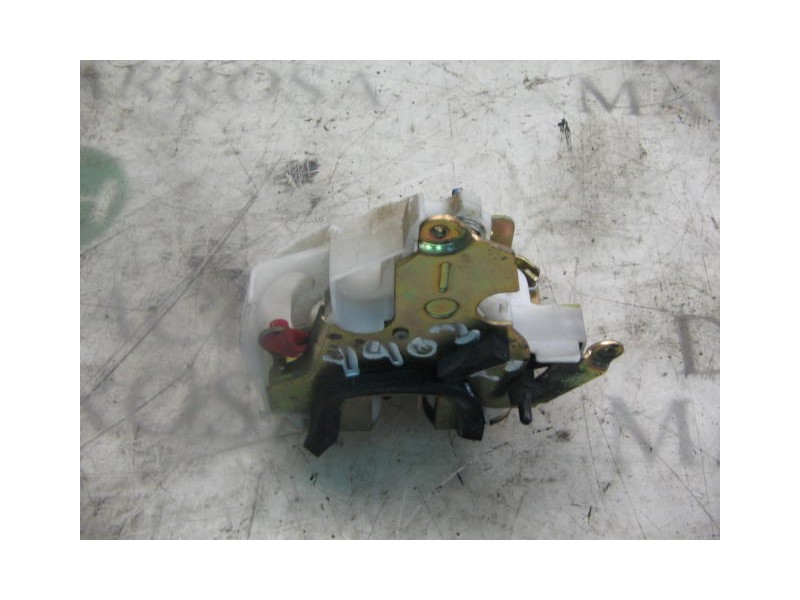 Recambio de cerradura puerta trasera izquierda para nissan primera berlina (p11) comfort referencia OEM IAM   