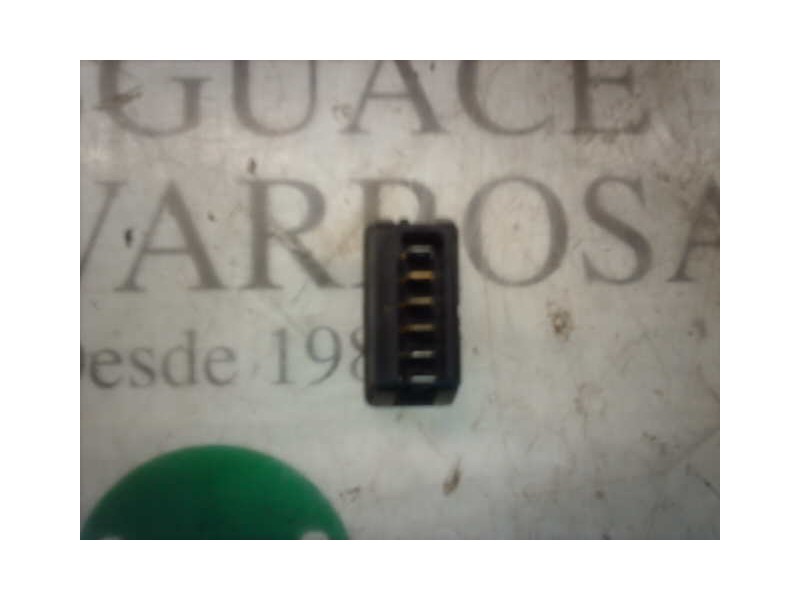 Recambio de mando elevalunas delantero derecho para citroën ax referencia OEM IAM   