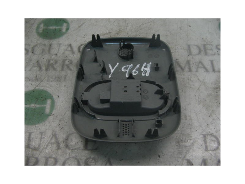 Recambio de piloto interior para renault clio ii fase ii (b/cb0) authentique referencia OEM IAM   