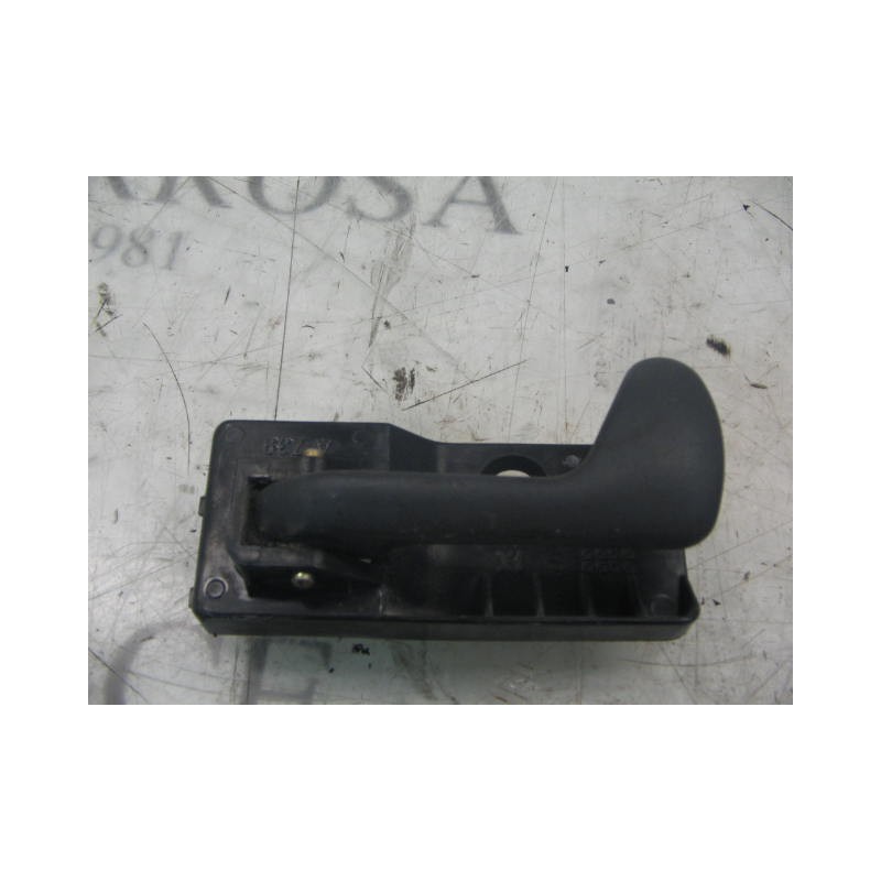 Recambio de maneta interior delantera izquierda para fiat punto berl. (176) 75 elx referencia OEM IAM   