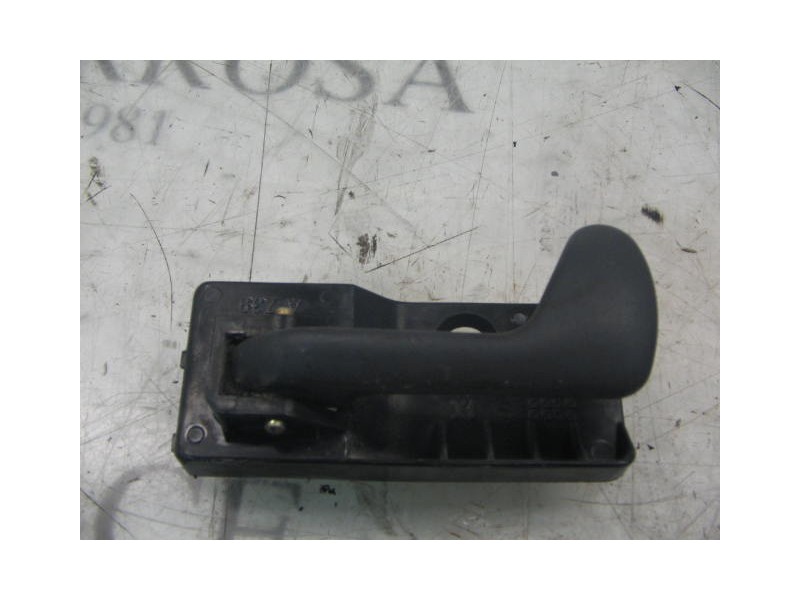 Recambio de maneta interior delantera izquierda para fiat punto berl. (176) 75 elx referencia OEM IAM   