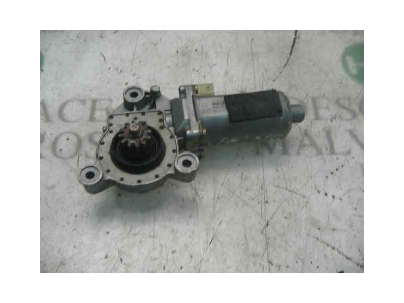 Recambio de motor elevalunas delantero derecho para volvo serie 850 2.0 cat referencia OEM IAM   