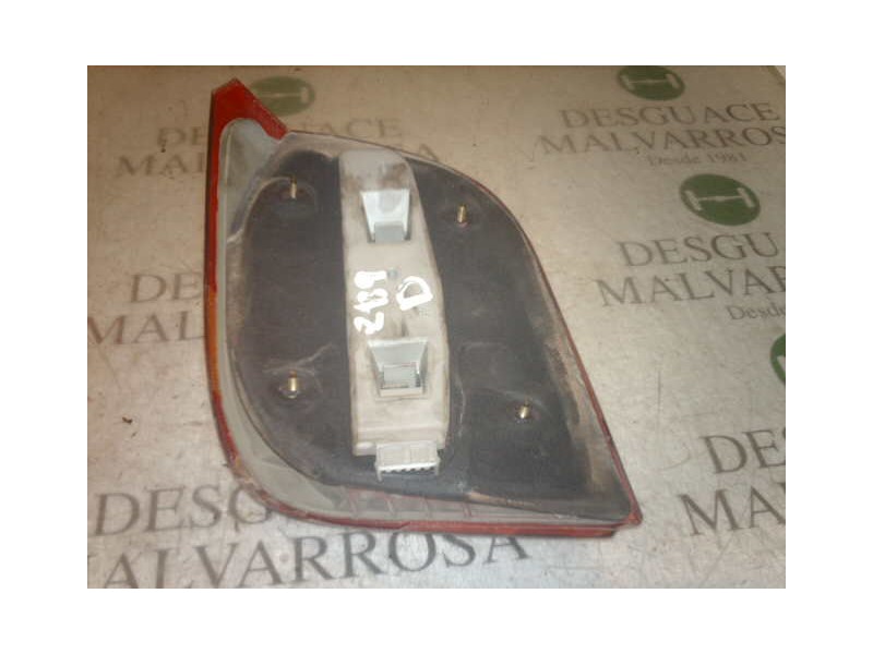 Recambio de piloto trasero derecho para ford fiesta berl./courier 1.3 cat referencia OEM IAM   