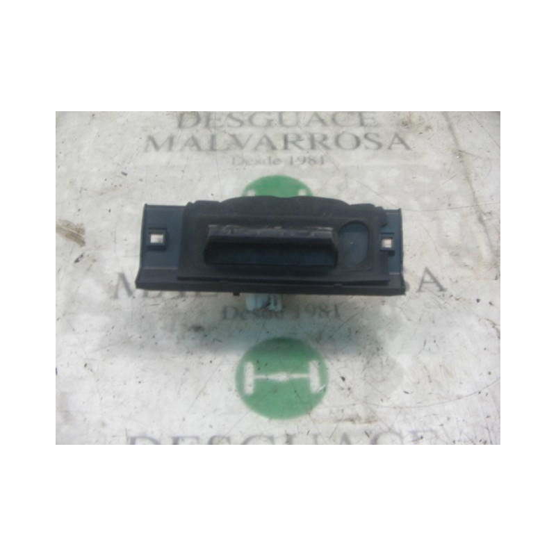 Recambio de maneta porton para peugeot 206 berlina xs referencia OEM IAM   