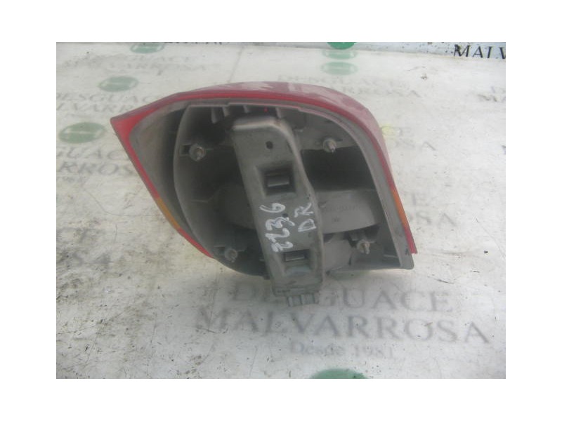 Recambio de piloto trasero derecho para ford fiesta berl./courier 1.6 16v cat referencia OEM IAM   