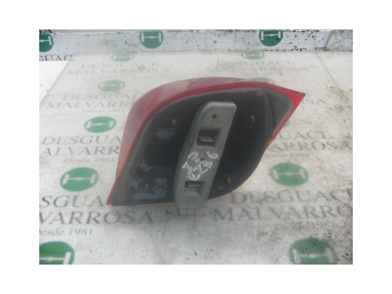 Recambio de piloto trasero izquierdo para ford fiesta berl./courier 1.6 16v cat referencia OEM IAM   