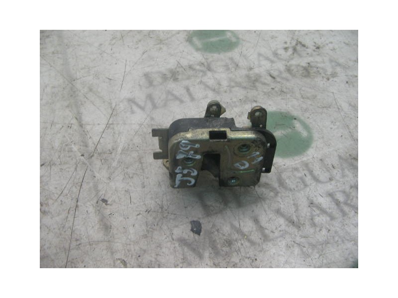 Recambio de cerradura puerta delantera izquierda para volvo serie 440 gl referencia OEM IAM   