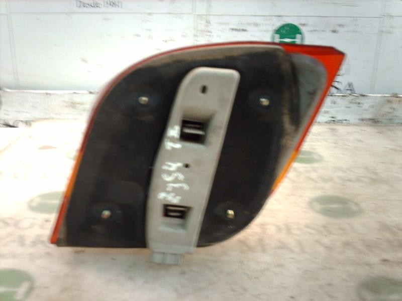 Recambio de piloto trasero izquierdo para ford fiesta berl./courier 1.3 cat referencia OEM IAM   