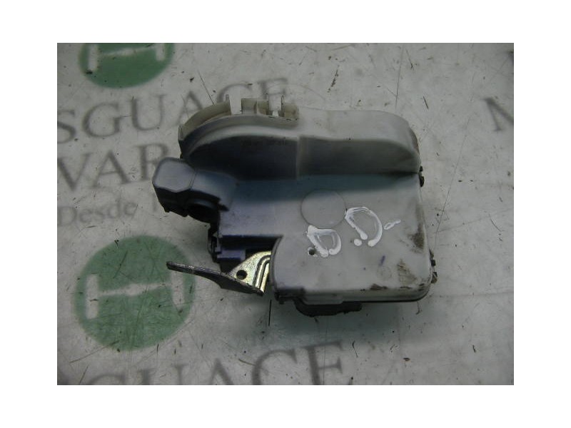 Recambio de cerradura puerta delantera derecha para volkswagen polo berlina (6n1) 1.05 referencia OEM IAM   