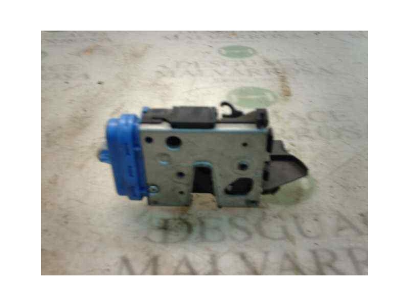Recambio de cerradura puerta trasera derecha para audi a6 berlina (c4) 1.8 20v referencia OEM IAM   