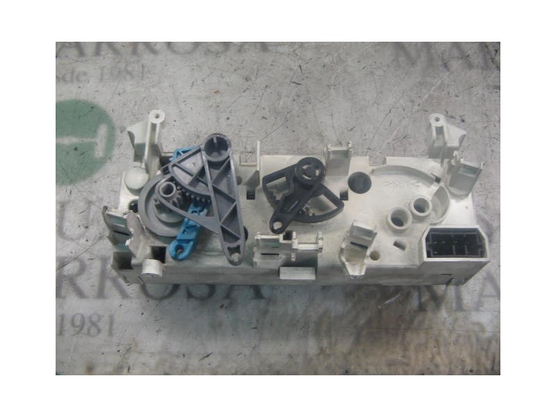 Recambio de mando calefaccion / aire acondicionado para peugeot partner (s1) combispace referencia OEM IAM   