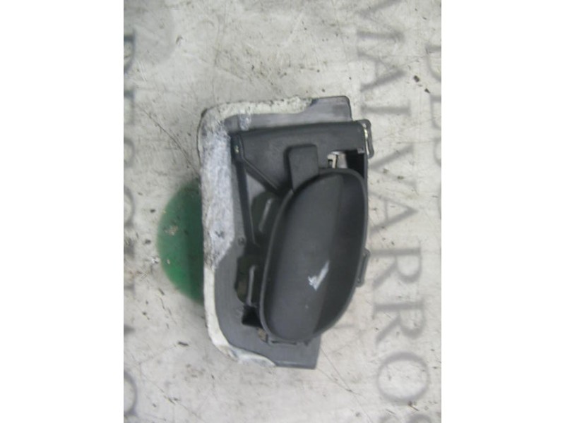 Recambio de maneta interior delantera izquierda para peugeot 206 berlina xt referencia OEM IAM   