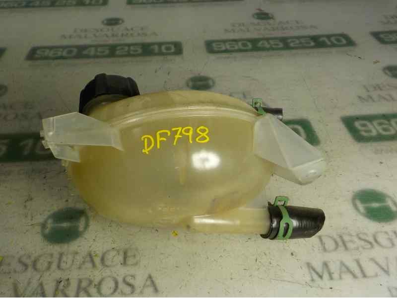 Recambio de deposito expansion para renault captur 1.2 tce energy referencia OEM IAM 217104354R  