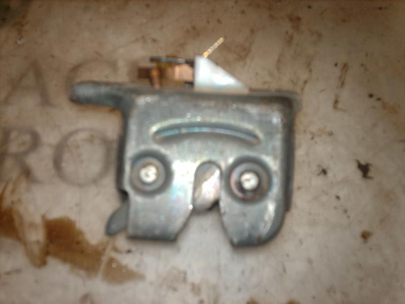 Recambio de cerradura maletero / porton para hyundai accent (x3) 1.3 gls referencia OEM IAM 8123022201  