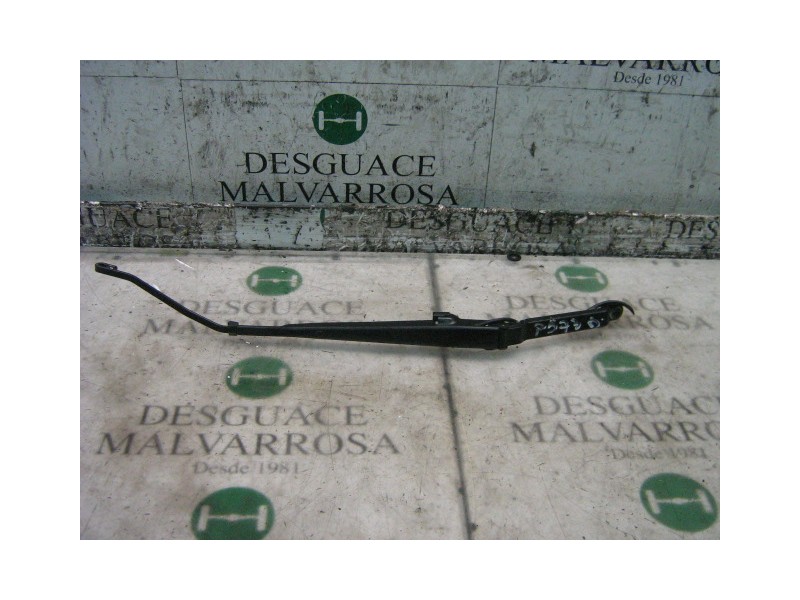 Recambio de brazo limpia delantero derecho para gmc chevrolet alero 2.4 ltr piel referencia OEM IAM   