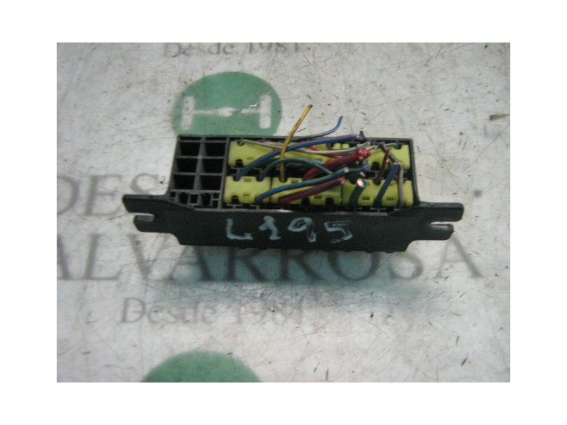 Recambio de caja reles / fusibles para hyundai coupe (j2) 1.6 fx coupe referencia OEM IAM 9181027A00  