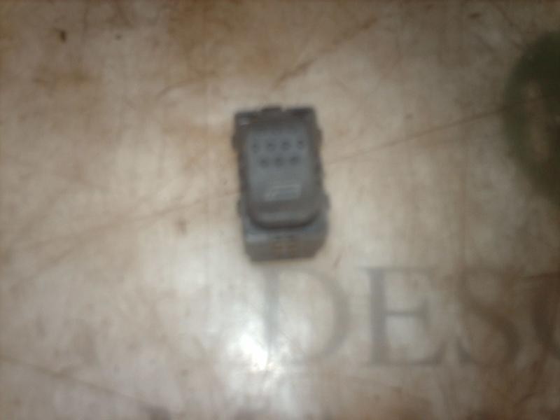 Recambio de mando elevalunas trasero derecho para alfa romeo 146 1.7 16v referencia OEM IAM   