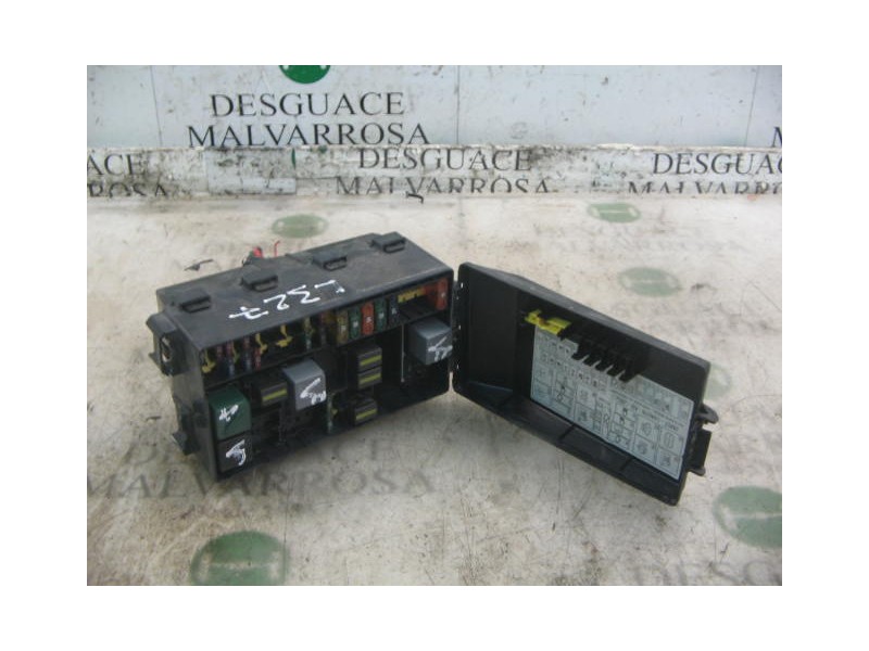 Recambio de caja reles / fusibles para ford focus berlina (cak) ghia referencia OEM IAM   