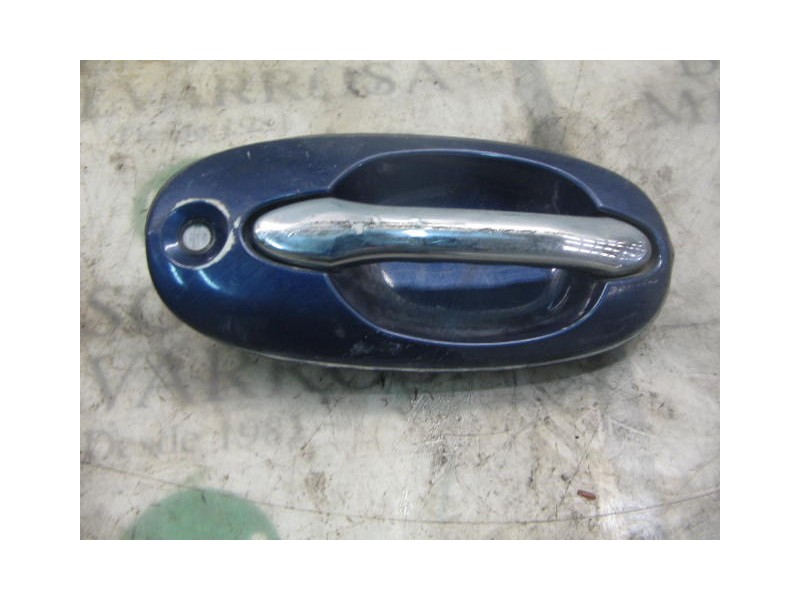 Recambio de maneta exterior delantera derecha para kia carnival ii 2.9 cdri ex referencia OEM IAM   
