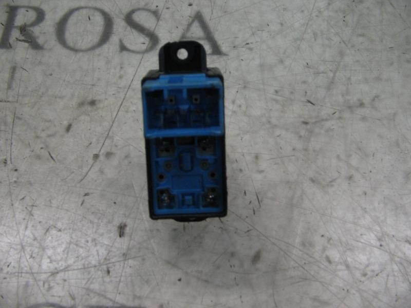 Recambio de mando elevalunas trasero izquierdo para kia rio ls berlina (5-ptas.) referencia OEM IAM   