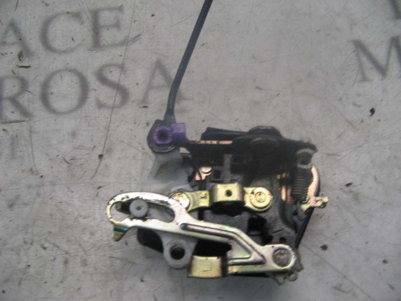 Recambio de cerradura puerta delantera derecha para hyundai coupe (rd) 1.6 fx xplod referencia OEM IAM 8132027003  