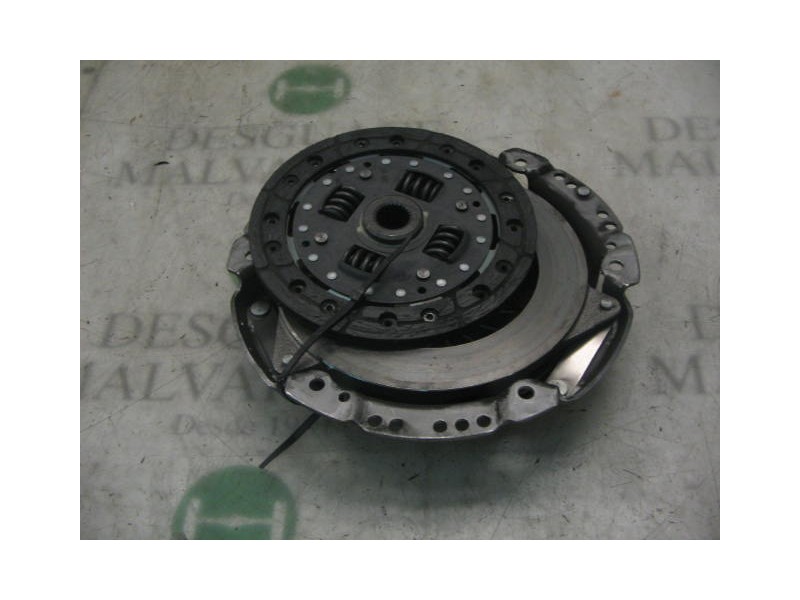 Recambio de kit embrague para nissan micra (k12e) acenta referencia OEM IAM   