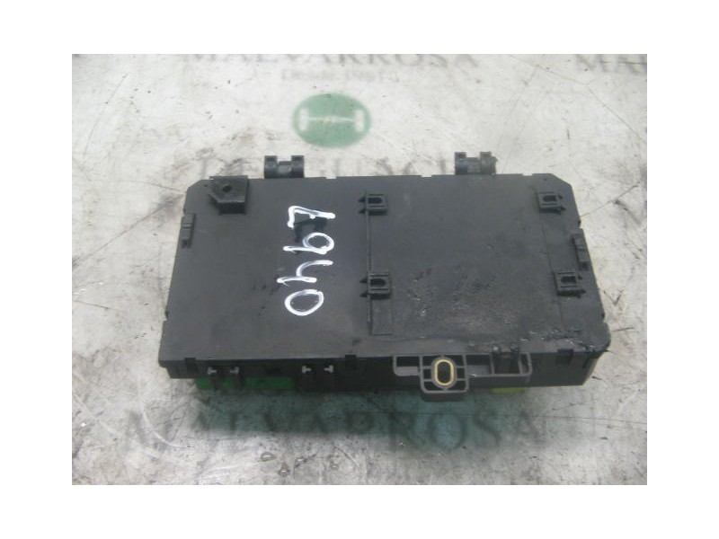Recambio de caja reles / fusibles para opel astra h berlina enjoy referencia OEM IAM   