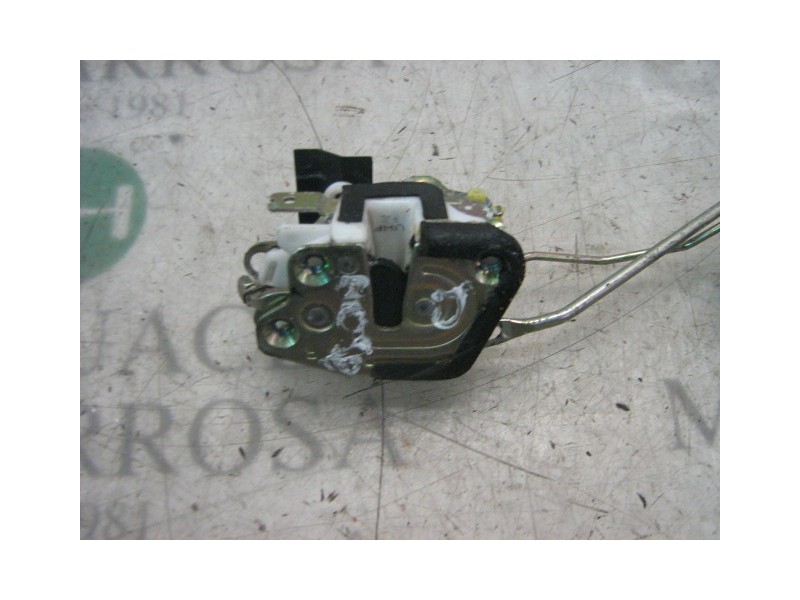 Recambio de cerradura puerta delantera derecha para hyundai coupe (rd) 1.6 fx xplod referencia OEM IAM 8132027000  