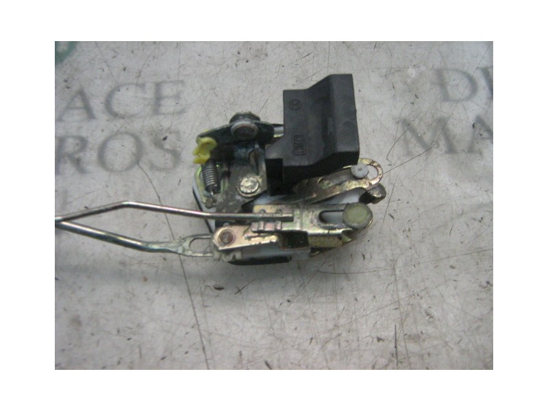 Recambio de cerradura puerta delantera derecha para hyundai coupe (rd) 1.6 fx xplod referencia OEM IAM 8132027000  