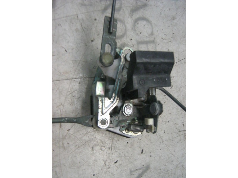 Recambio de cerradura puerta delantera izquierda para hyundai coupe (rd) 1.6 fx xplod referencia OEM IAM 8131027000  